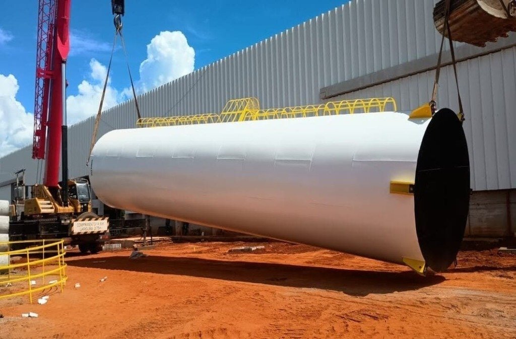 caixa-d-agua-tubular-com-tinta-epoxi